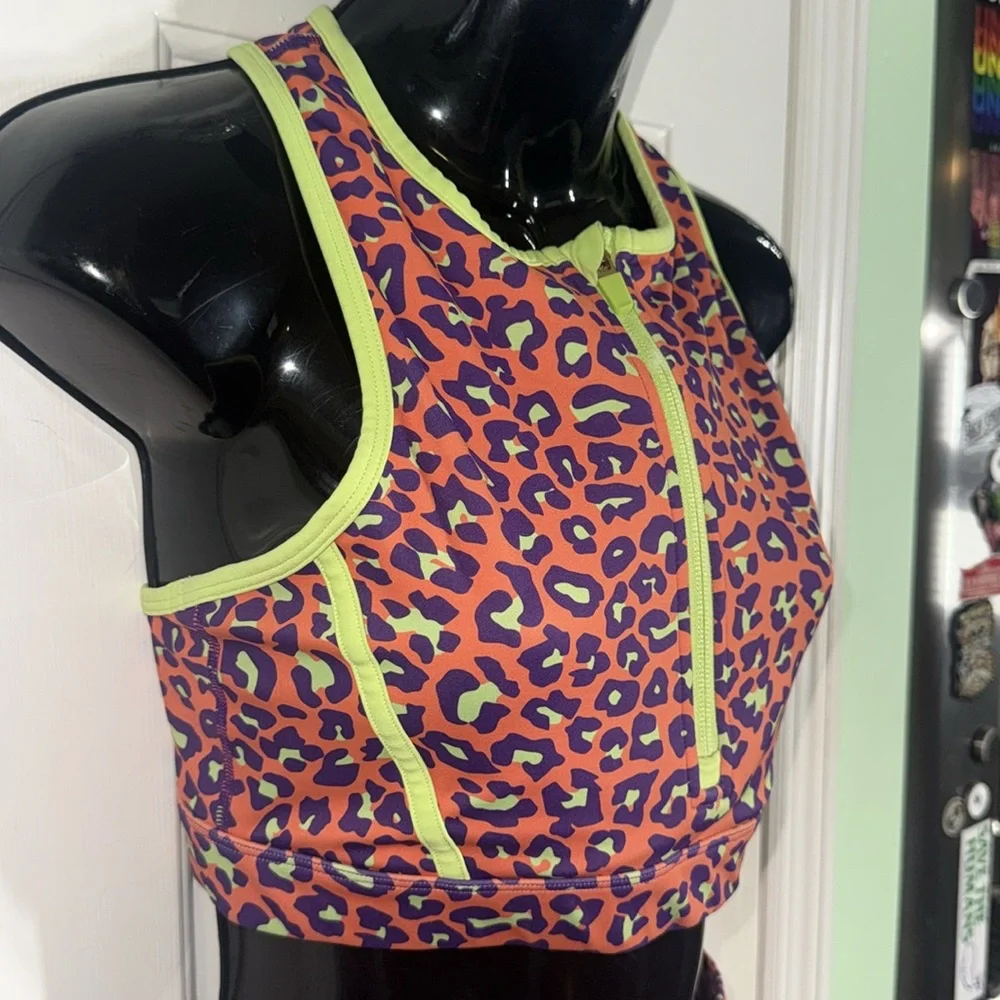 Peloton x Brittany Allen Neon Leopard Print Sports Activewear Set Size Medium - Picture 10 of 15